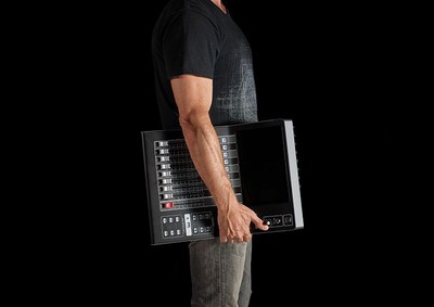 Yamaha Digital Mixing Console DM3: 結(jié)構(gòu)輕巧，便捷性強(qiáng)